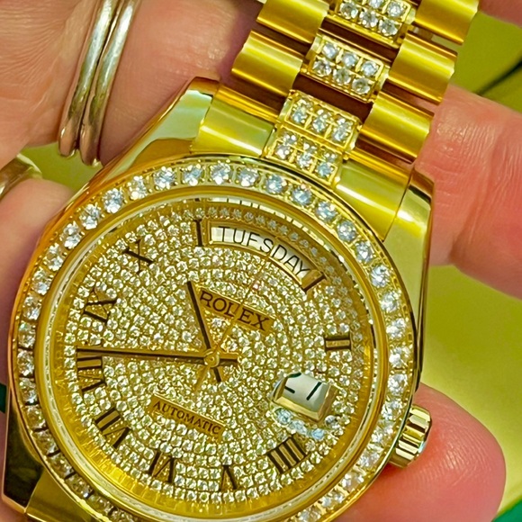 FASHION WATCH /ARE YOU INTERESTED?😱👀 Inquire Leave Message Here💖💖💖BRAND NEW - Picture 5 of 9